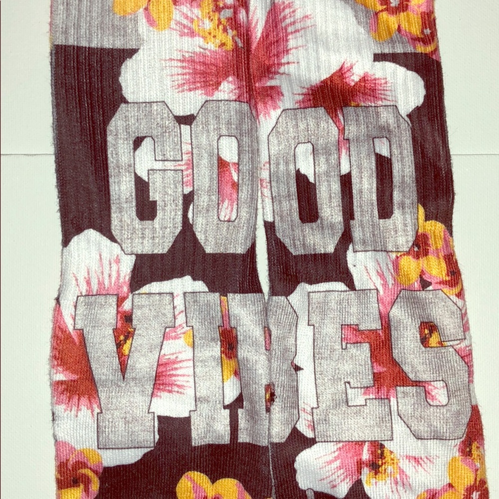 Good Vibes Only Socks